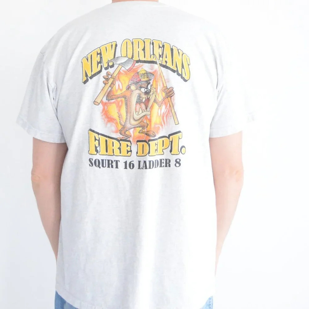 Vintage Fruit of the Loom Grey Squrt 16 Ladder 8 Fire Dept. Tasmanian Devil Tee